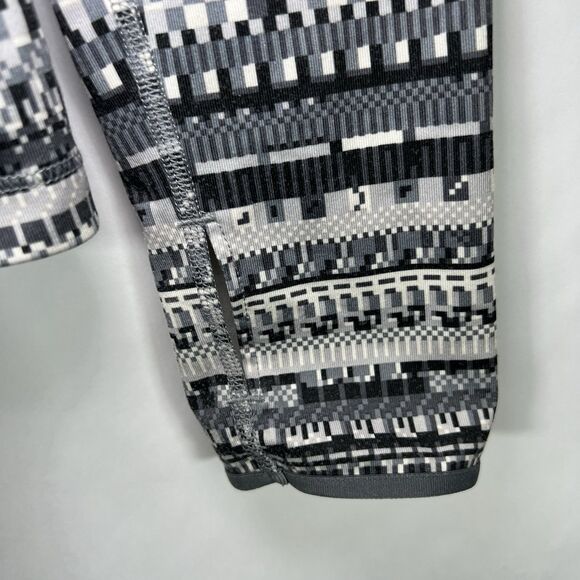 Nike Pro Dri-Fit Half Zip Pullover Jacket Womens Size Medium Gray Geometric - Picture 4 of 13